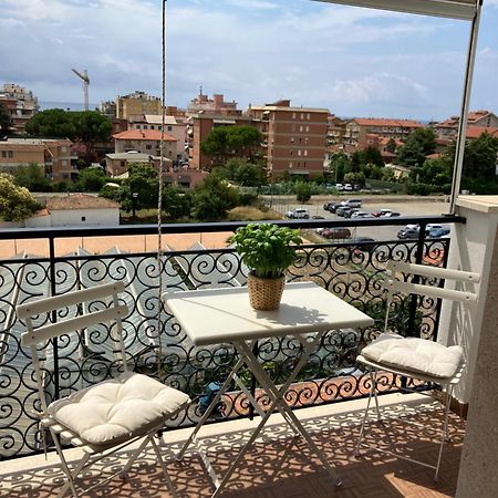 Aria Luce Mare San Bartolomeo Al Mare Exterior foto
